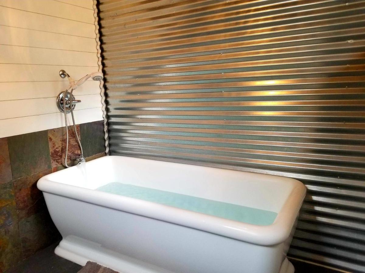 Sacred Mtn River Suites Kernville Bagian luar foto